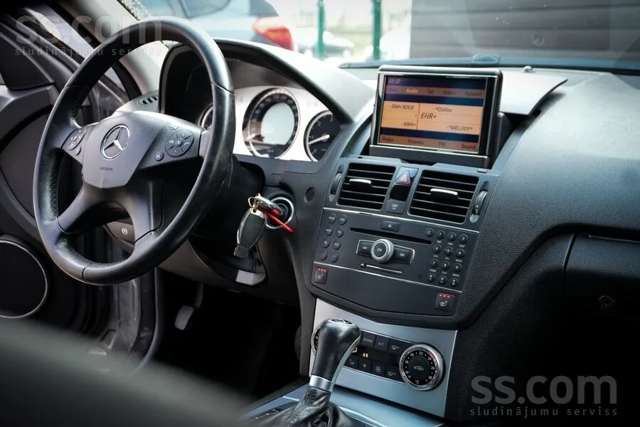 Mercedes-Benz C320 2008 photo 5