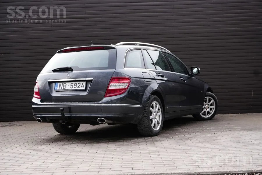 Mercedes-Benz C320 2008 photo 3