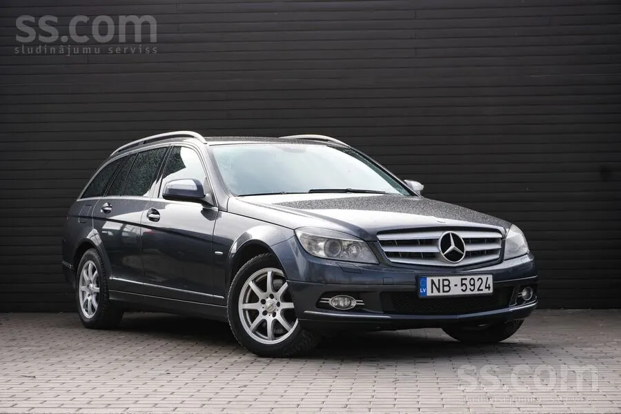 Mercedes-Benz C320 2008 photo 2