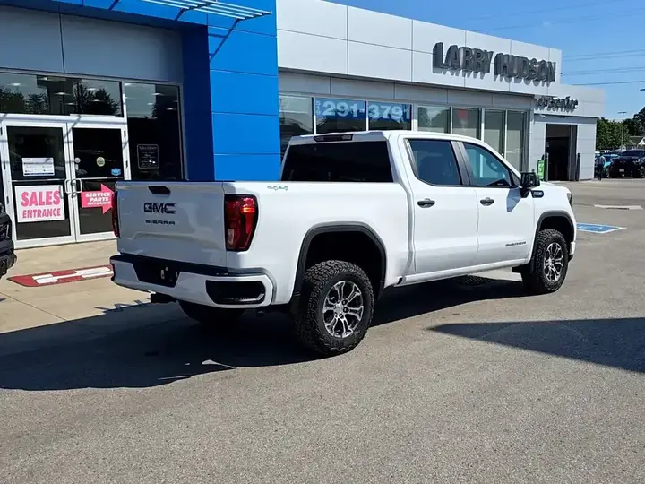 GMC Sierra 1500 2026 photo 3