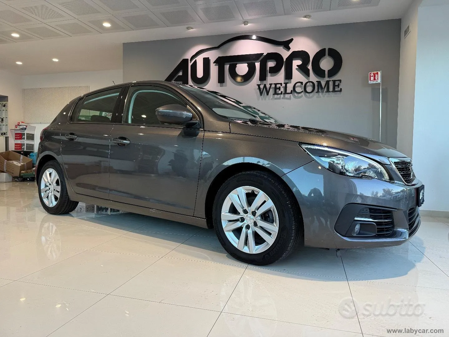 Peugeot 308 2021 photo 2