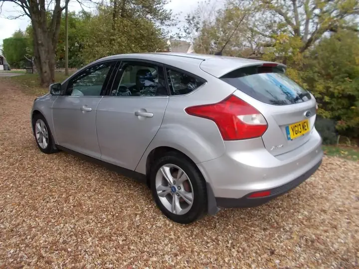 Ford Focus 2013 photo 4