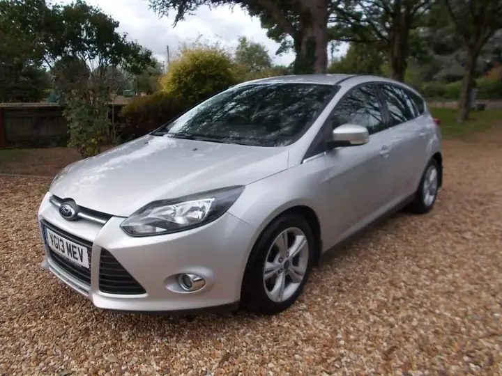 Ford Focus 2013 photo 2