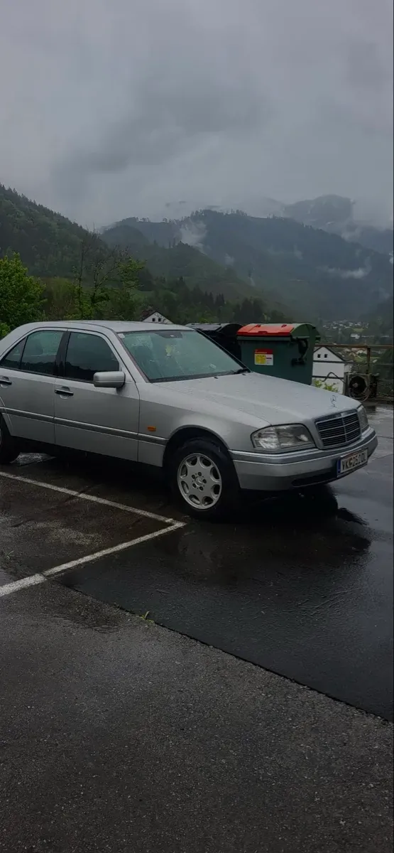 Mercedes-Benz C-Class 1995 photo 2