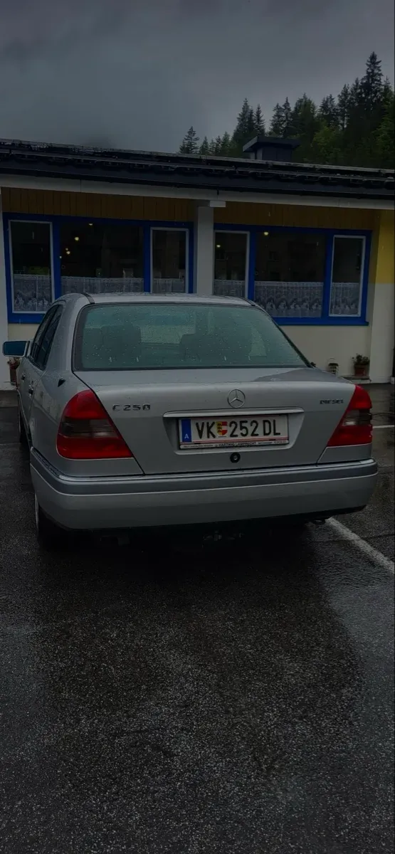 Mercedes-Benz C-Class 1995 photo 3
