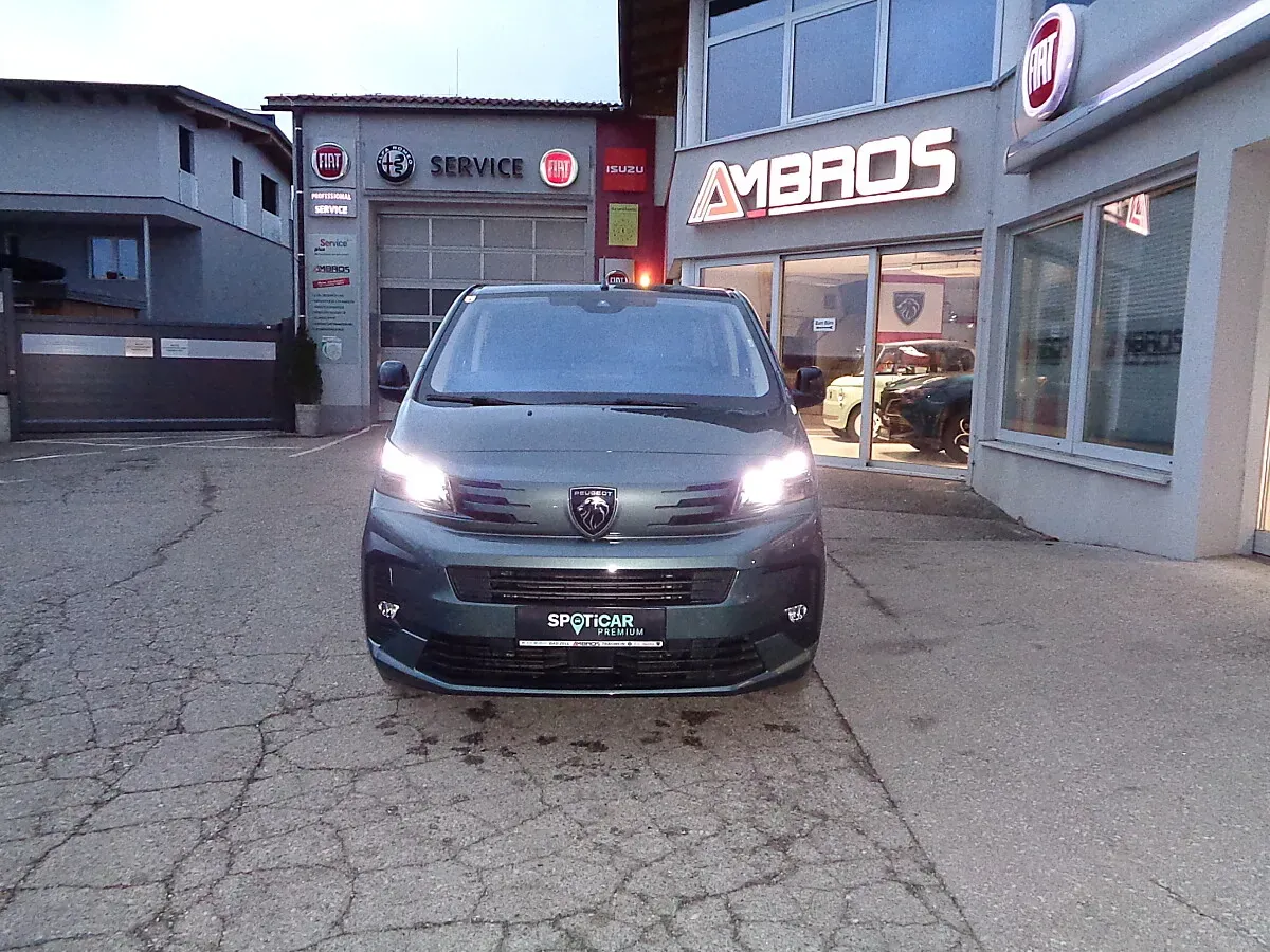 Peugeot Traveller 2024 photo 3