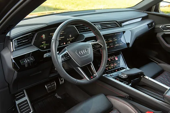 Audi Q8 E-Tron 2024 photo 3