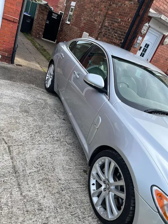 Jaguar Xf 2009 photo 3