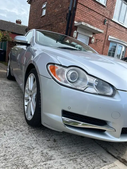 Jaguar Xf 2009 photo 2