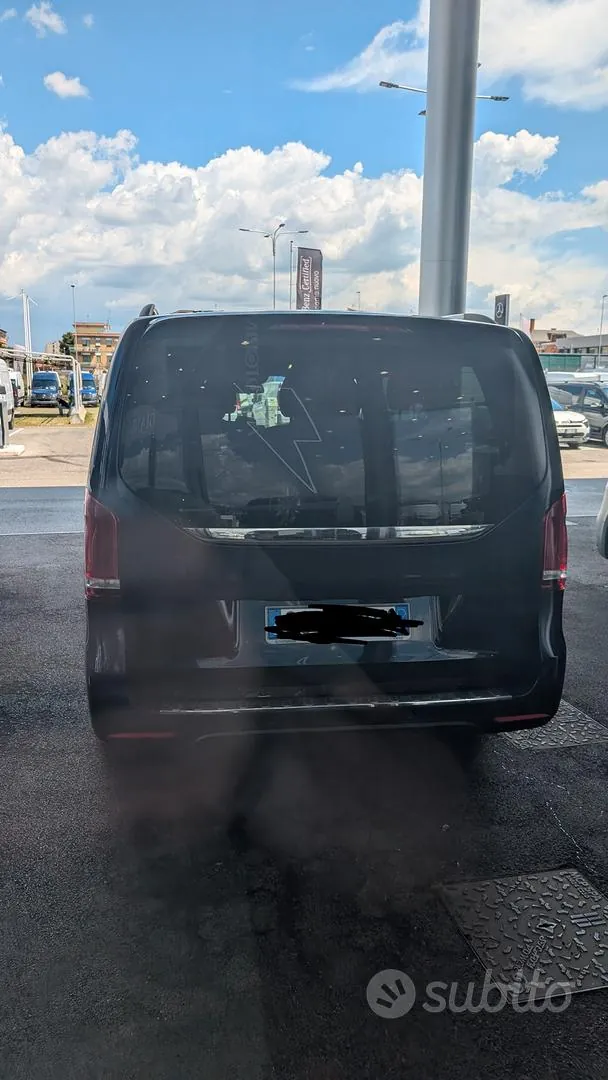 Mercedes-Benz Eqv 2021 photo 4