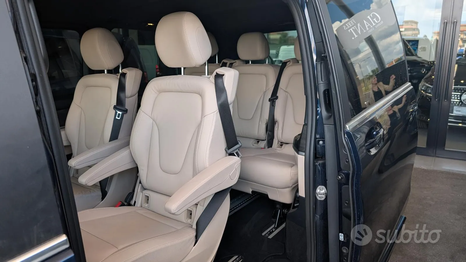 Mercedes-Benz Eqv 2021 photo 3