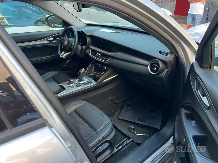 Alfa Romeo Stelvio 2020 photo 3