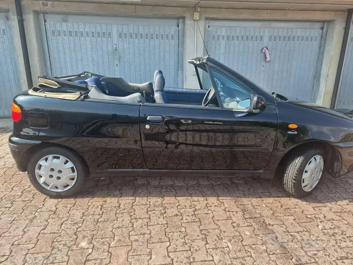 Fiat Punto 1999 photo 2