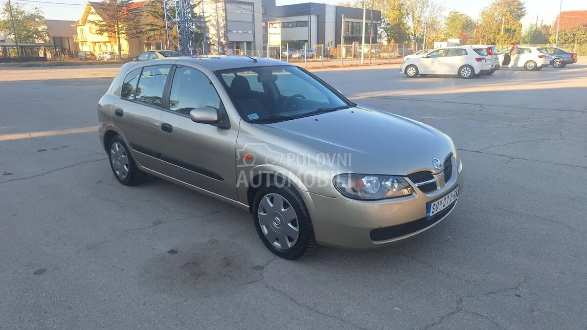 Nissan Almera