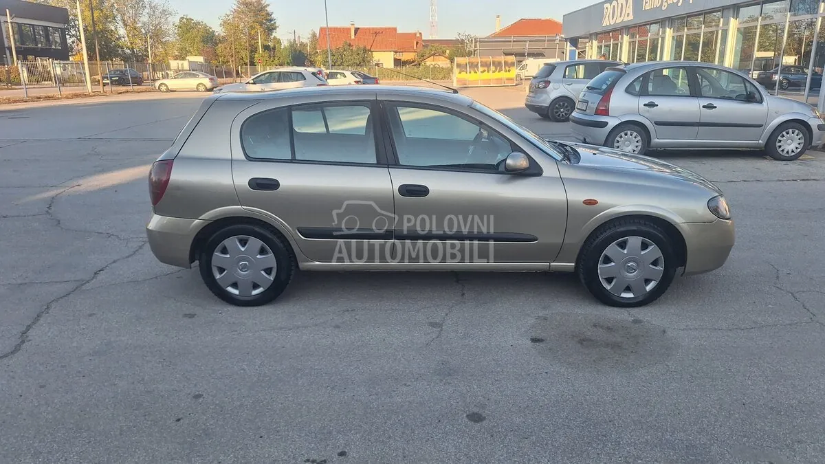 Nissan Almera 2004 photo 4