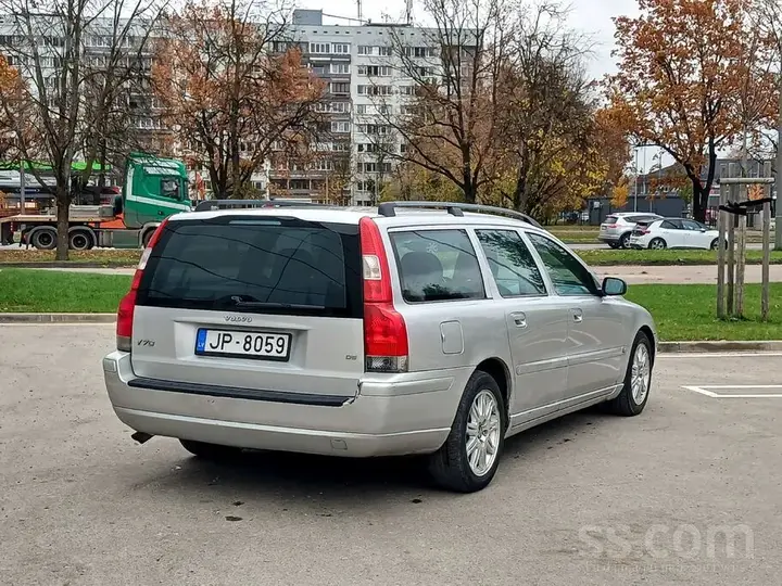 Volvo V70 2006 photo 2