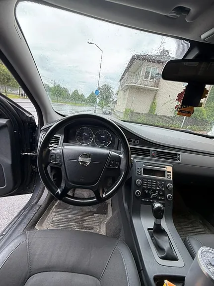 Volvo V70 2011 photo 3