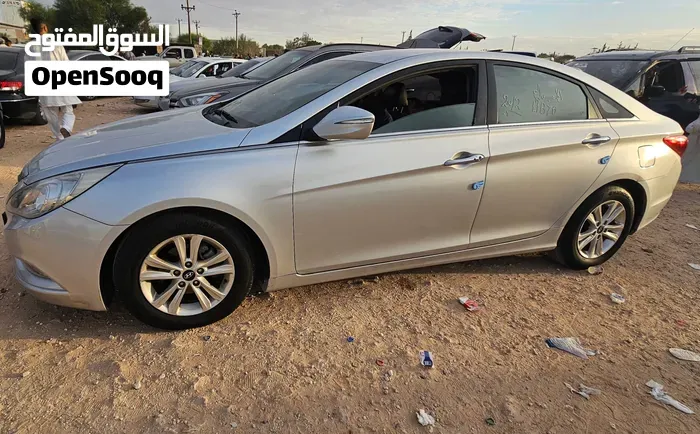 Hyundai Sonata 2012 photo 2