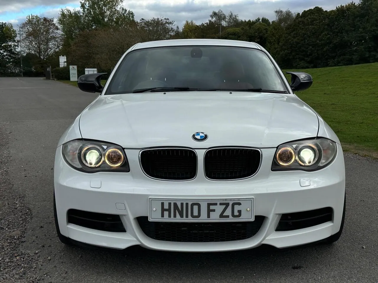 BMW 1 Series 2010 photo 2