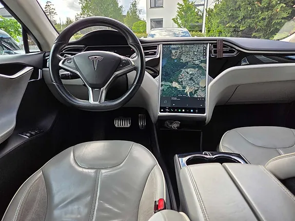 Tesla Model S 2013 photo 4