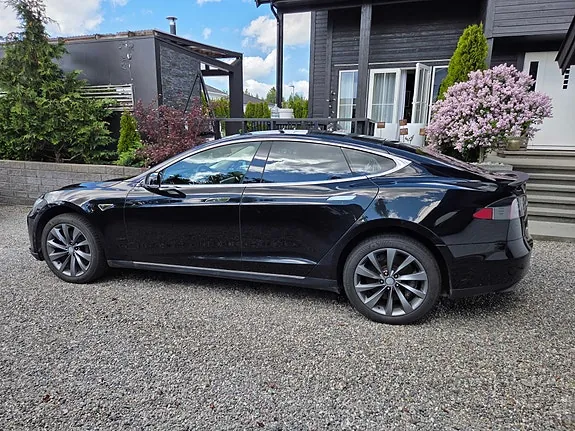 Tesla Model S 2013 photo 3