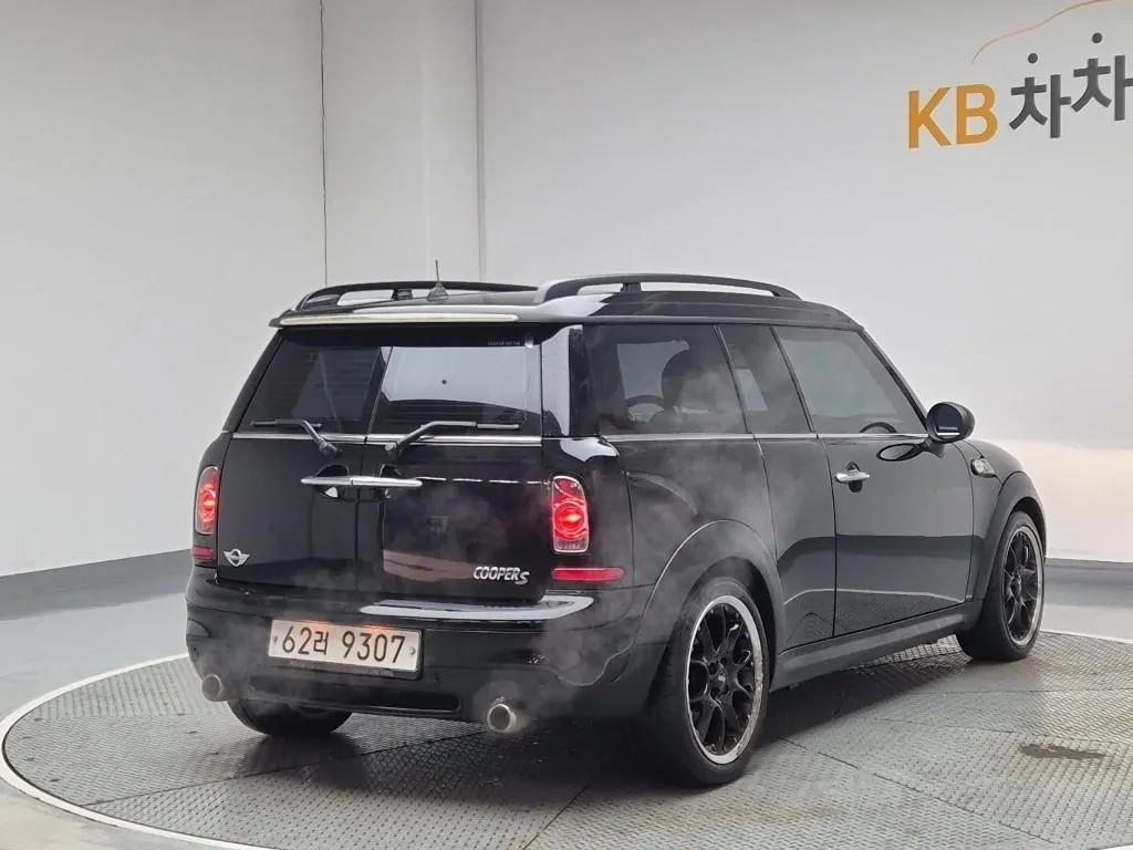 Mini Clubman 2011 photo 3