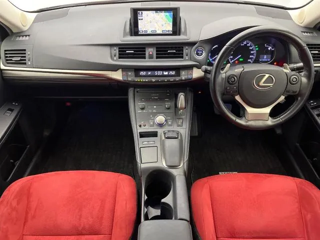 Lexus Ct 2016 photo 2
