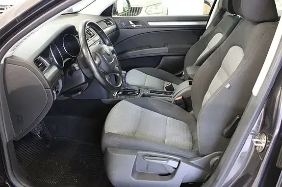 Skoda Superb 2009 photo 4