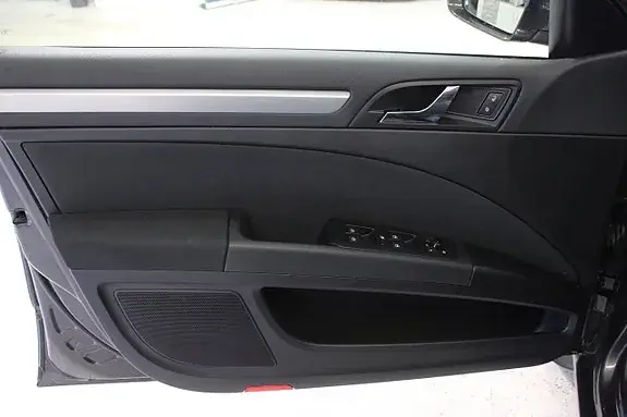 Skoda Superb 2009 photo 5