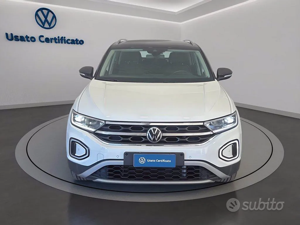 Volkswagen T-Roc 2023 photo 2