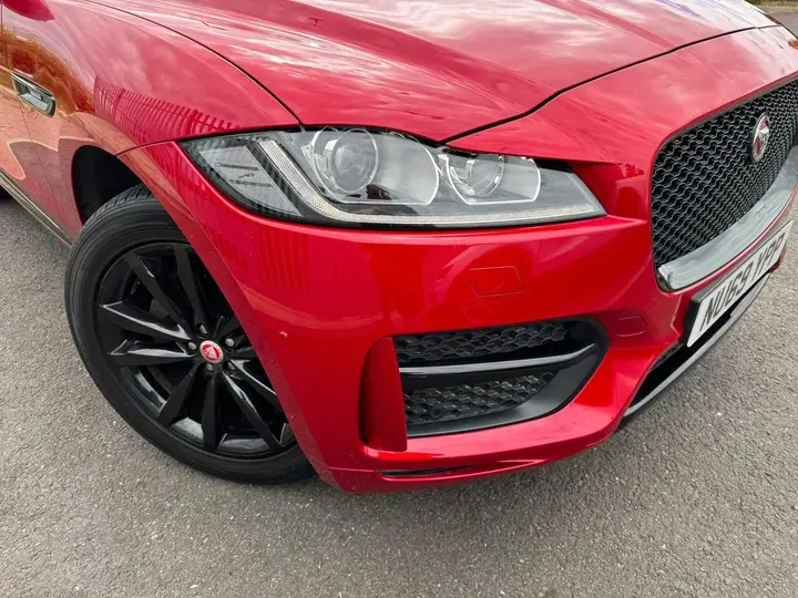 Jaguar F-Pace 2019 photo 4
