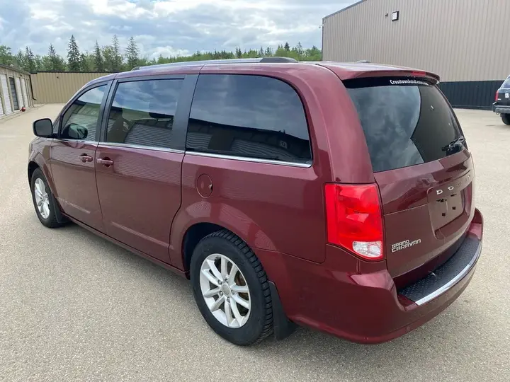 Dodge Grand Caravan 2020 photo 2