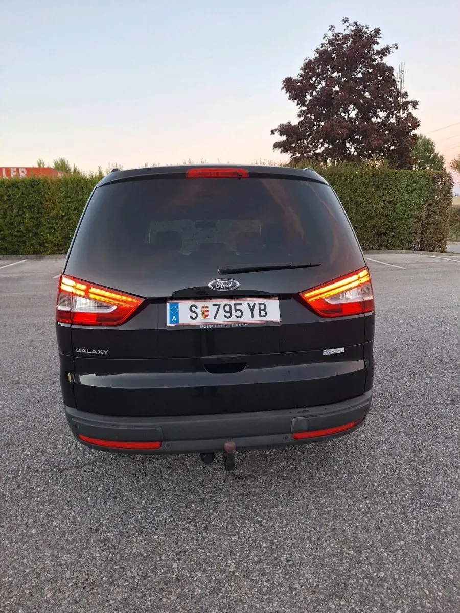 Ford Galaxy 2012 photo 3