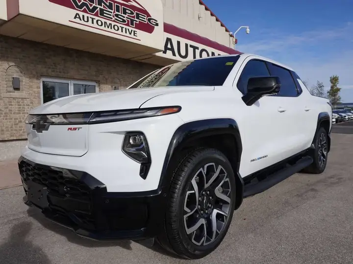 Chevrolet Silverado 2024 photo 2