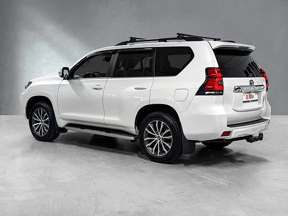 Toyota Land Cruiser 2023 photo 3