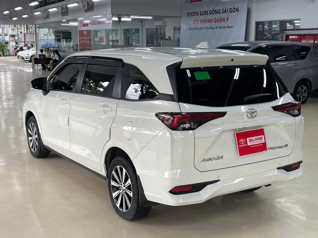 Toyota Avanza Premio 2025 photo 4