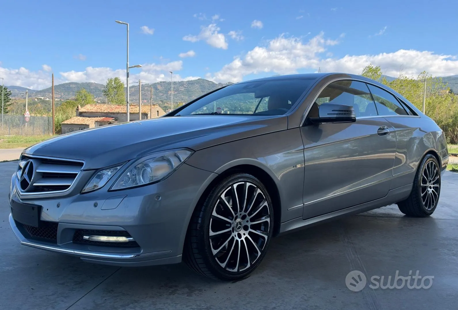 Mercedes-Benz E-Class 2012 photo 3
