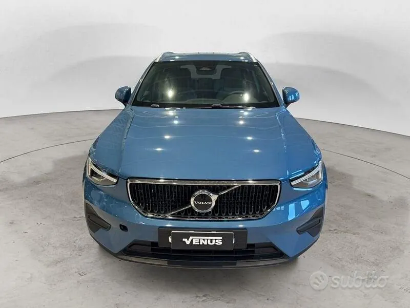 Volvo Xc40 2025 photo 2