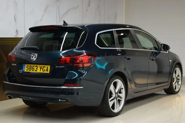 Vauxhall Astra 2014 photo 3