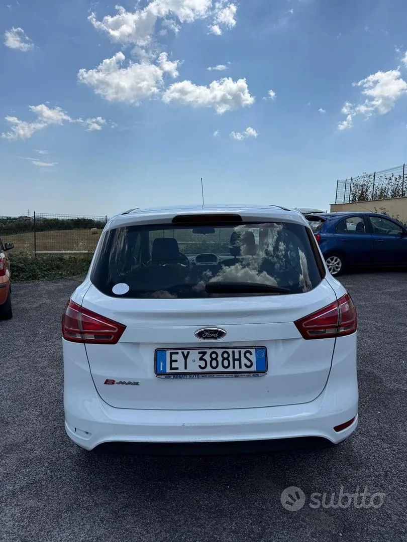 Ford Ecosport 2015 photo 4