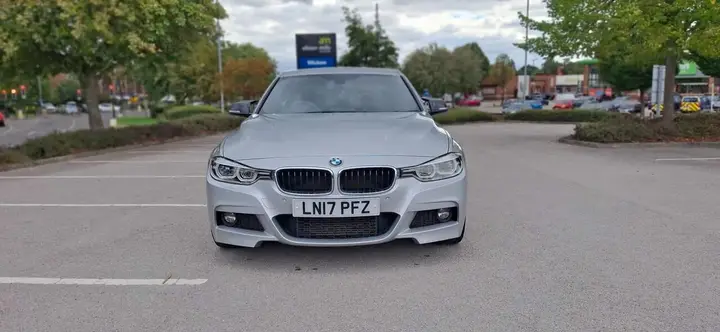 BMW 3 Series 2017 photo 2