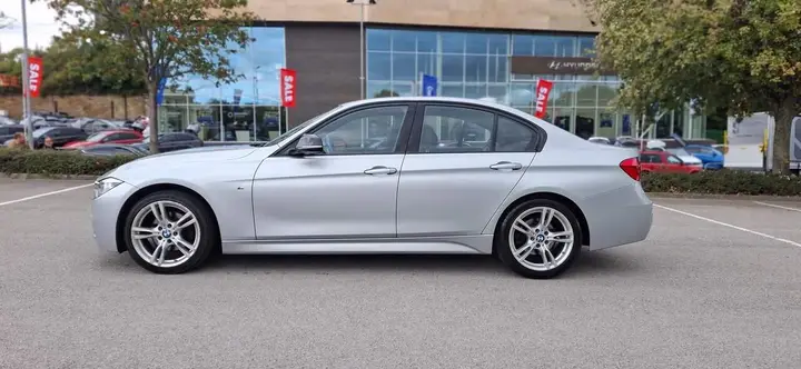 BMW 3 Series 2017 photo 4