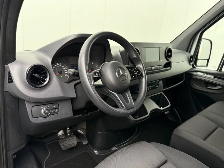 Mercedes-Benz Sprinter 2023 photo 3