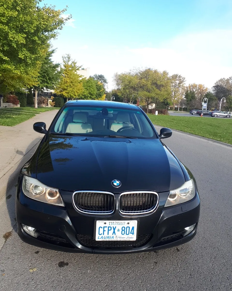 BMW 328I 2011 photo 2