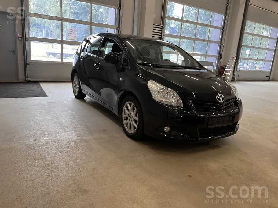 Toyota Verso 2012 photo 4