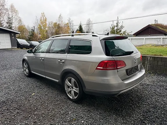 Volkswagen Passat 2012 photo 3