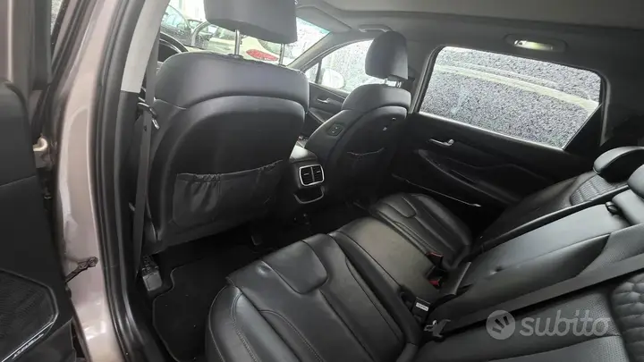 Hyundai Santa Fe 2018 photo 2