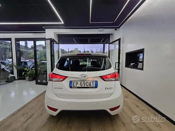 Hyundai Ix20 2013 photo 5