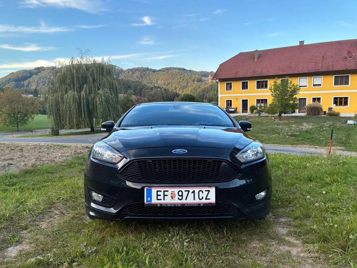 Ford Focus 2017 photo 2