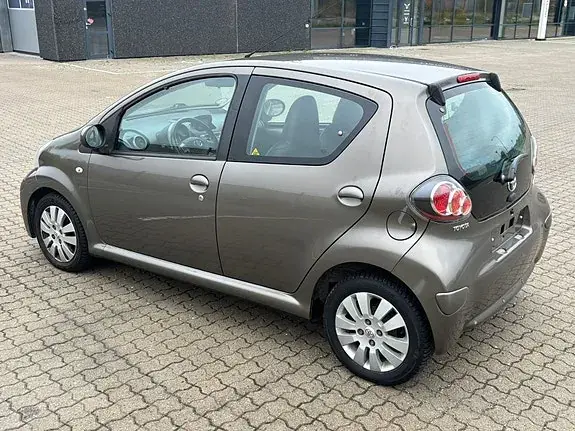 Toyota Aygo 2012 photo 5